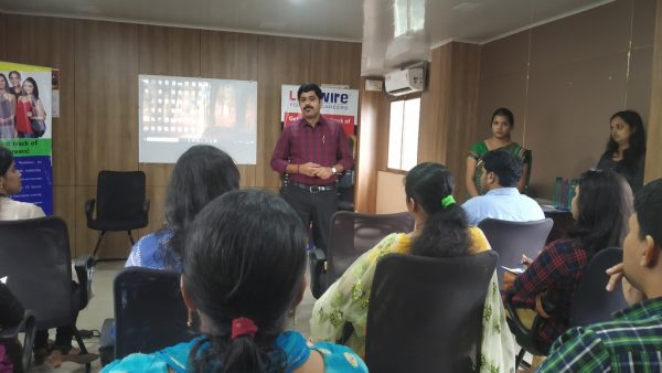 CSE staff member attends awareness programme on Blockchain