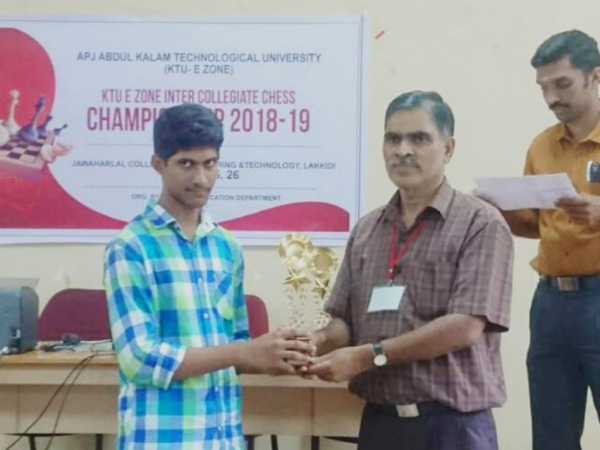 S1 B Tech (CSE) student wins second prize in Chess Championship