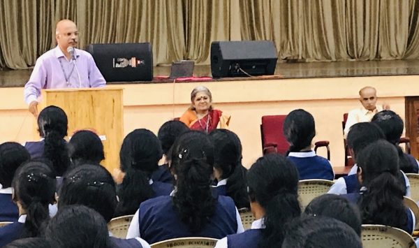 Saraswathi Vidyanikethan students attend workshop on "Challenges and Opportunities in Education" in Vidya
