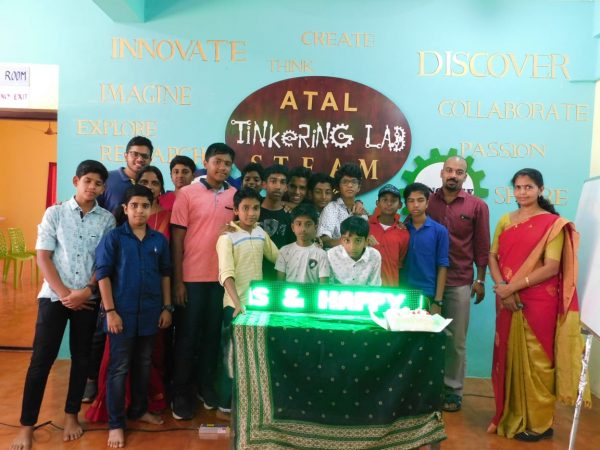 A Mentor of Change from Vidya organises workshop on Arduino programming at Gurukulam Public School, Venginissery