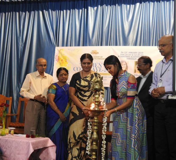 Women's Conclave 2019 - Cine artistes create a sensation among the young girls of Thrissur
