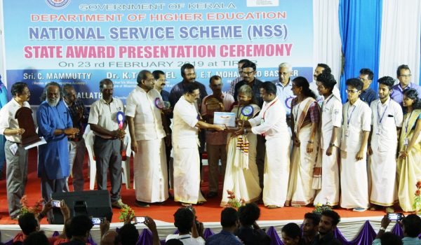 NSS units of Vidya receive three State Awards