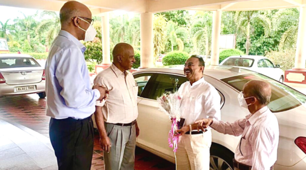 Founder chairman of VICT visits Vidya