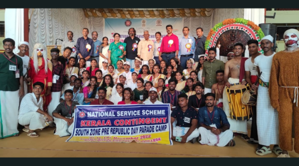 Vidya NSS Volunteer Secretary attends South Zone PRD Parade Camp 2022