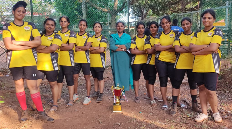 Vidya Tug of war (women) Team wins runner up trophy in Inter Zone Championship