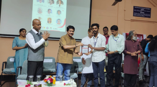 Vidya NSS Volunteer bestows with prestigious "Best Rudhirasena Co-ordinator" Award