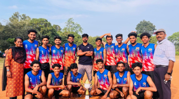 Big round of applause to University Champions - Vidya Kho Kho Team (Men)