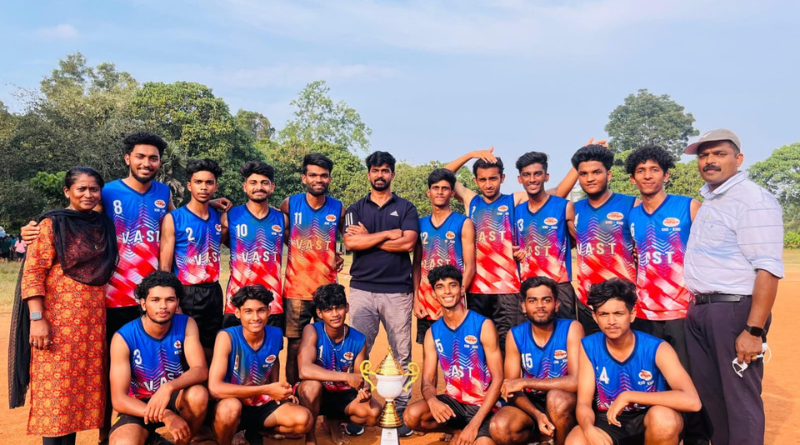 Big round of applause to University Champions – Vidya Kho Kho Team (Men)