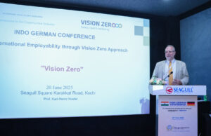 Prof. Karl-Heinz Noetel, President ISSA Construction, International Advisor VZ-RSI, Germany, addressing the audience.